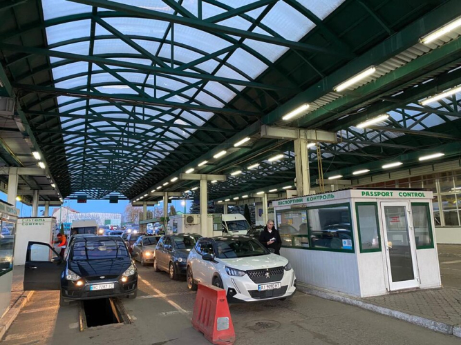 4,37 миллиона человек находились под временной защитой в ЕС в апреле 2026 года   